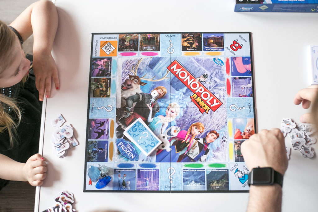 Monopoly Junior - rodzinna gra na długie wieczory